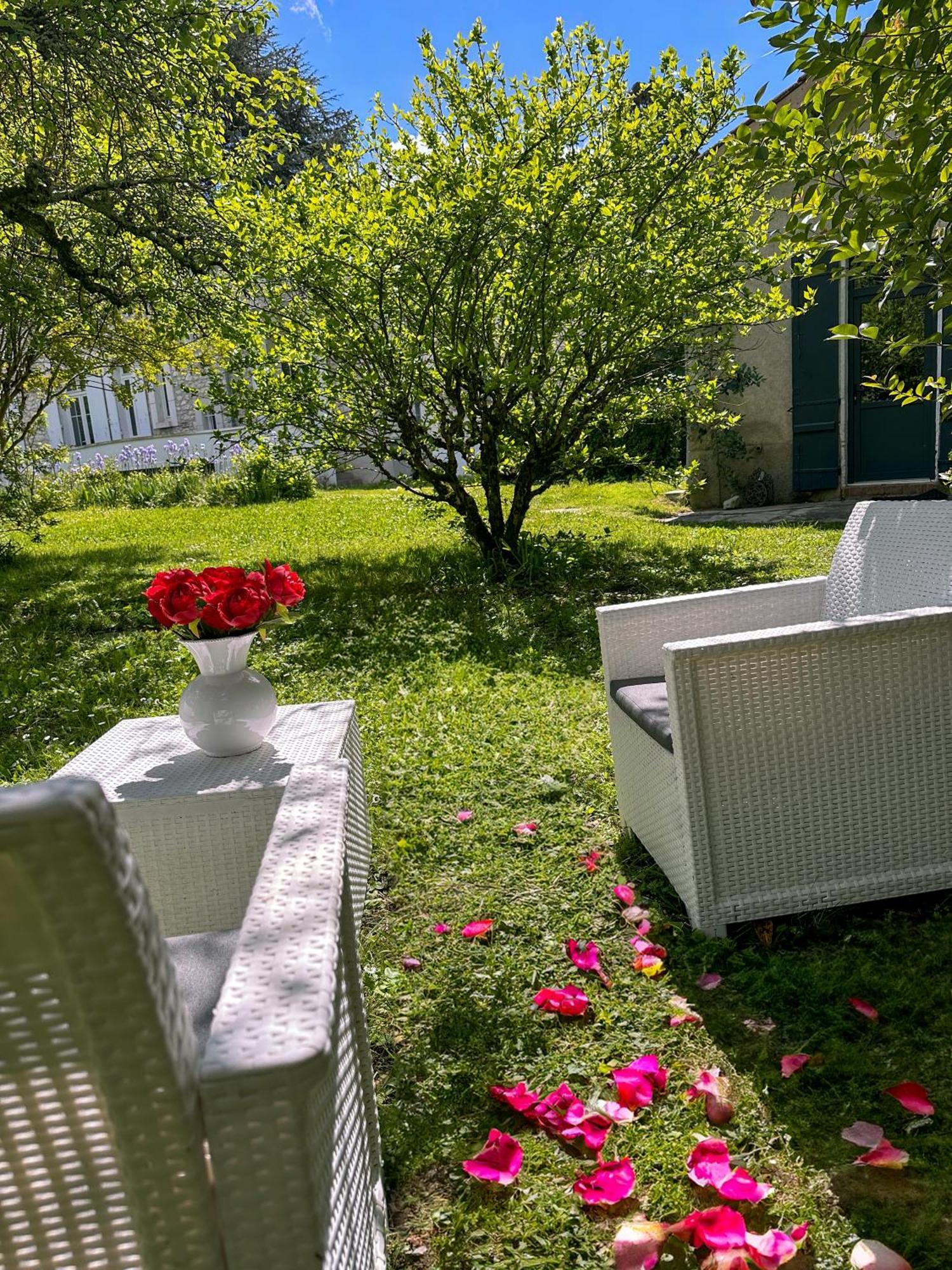 La Maison De Romance D'Hauterive Villeneuve-sur-Lot Exterior foto